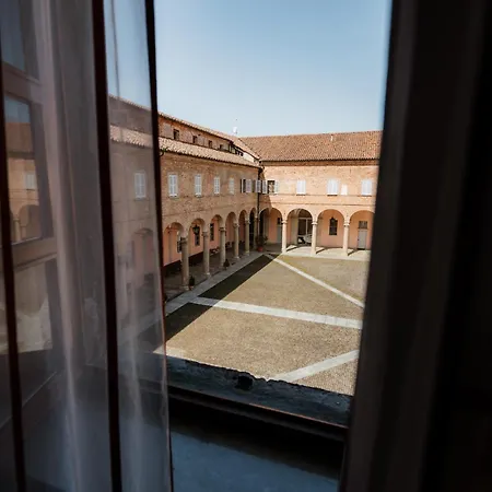 Отель Casa Regina Montis Regalis Vicoforte