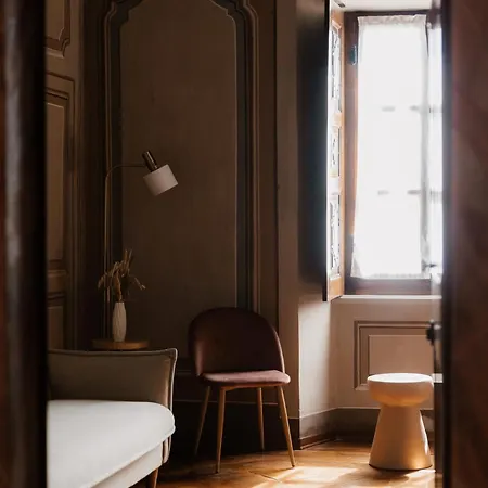 Casa Regina Montis Regalis