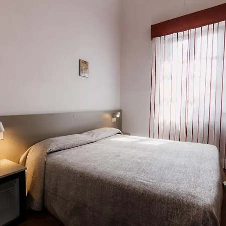 Casa Regina Montis Regalis *