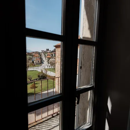 Casa Regina Montis Regalis Отель *