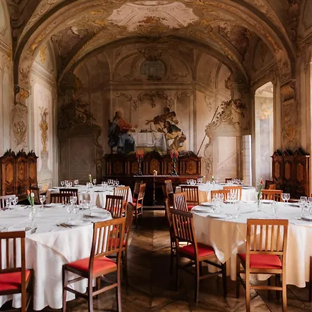 מלון Casa Regina Montis Regalis *