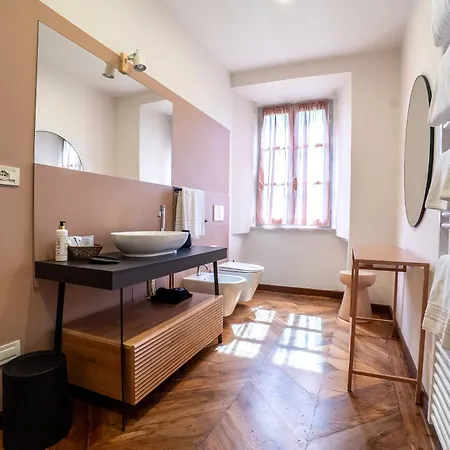 Casa Regina Montis Regalis ホテル