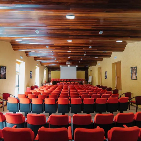 Casa Regina Montis Regalis *