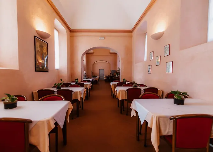 Casa Regina Montis Regalis *
